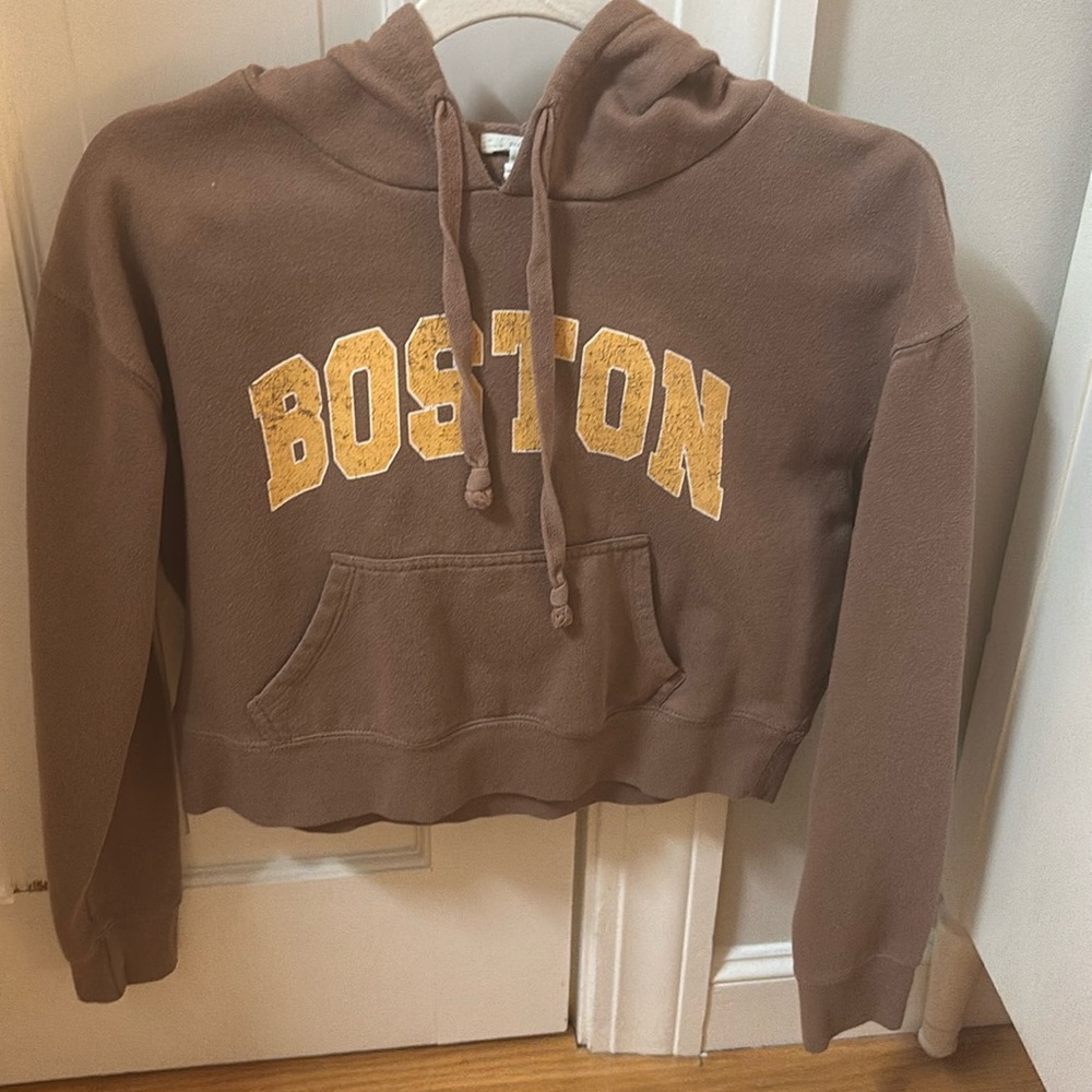 Cropped “Boston” sweatshirt